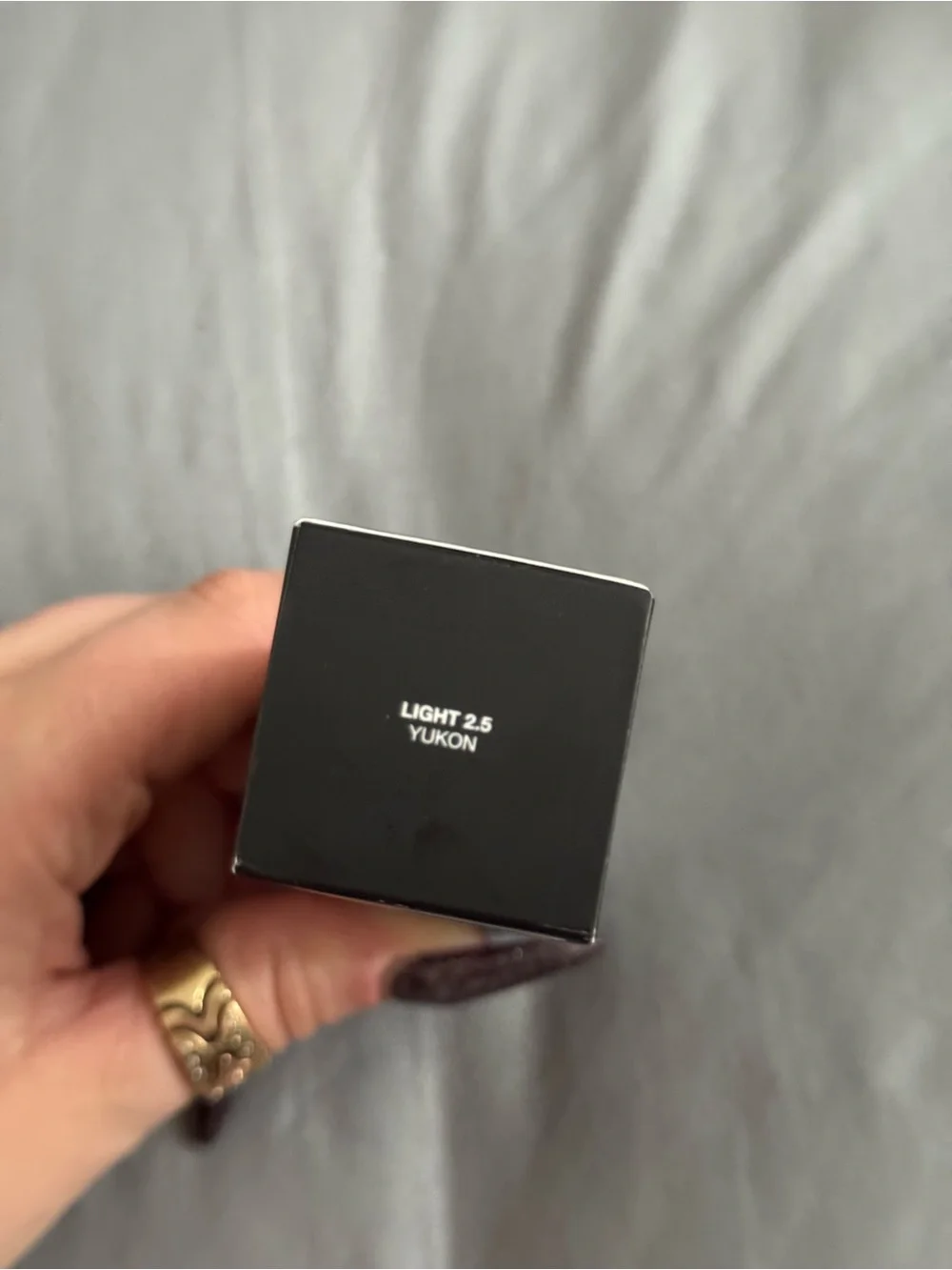 NARS Natural Radiant Longwear Foundation — Light 2.5 YUKON
